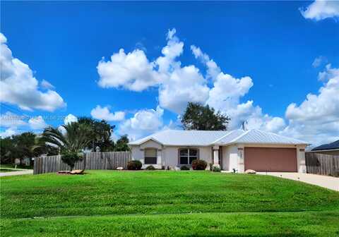 1598 SW Curry St, Port Saint Lucie, FL 34983