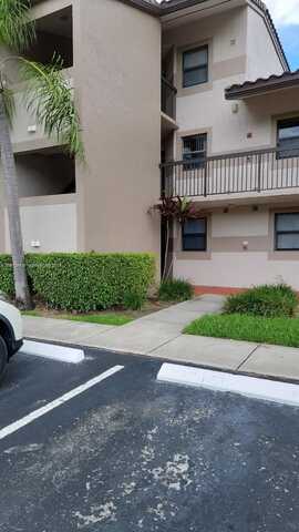 9955 Nob Hill Pl, Sunrise, FL 33351