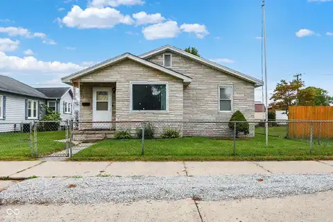 2715 S A Street, Elwood, IN 46036