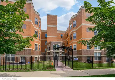 6015 N Mozart Street, Chicago, IL 60659