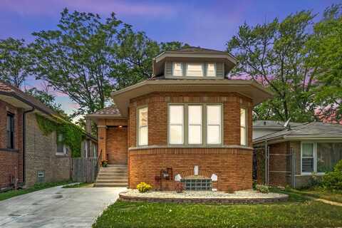 8104 S Oglesby Avenue, Chicago, IL 60617