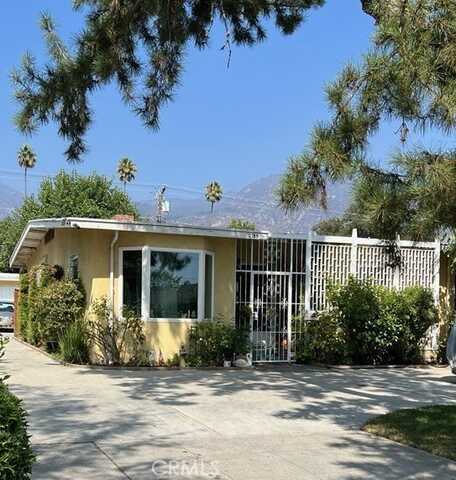 2385 Queensberry Road, Pasadena, CA 91104