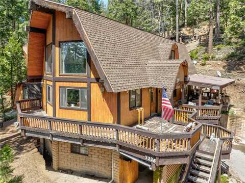 7226 Yosemite Park Way, Yosemite, CA 95389