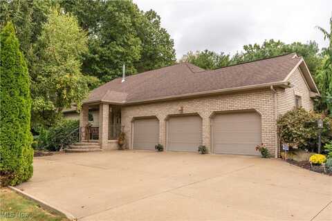 4109 Cove Circle NW, Canton, OH 44708