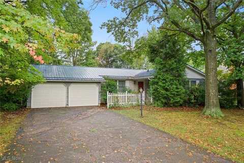 1238 Goldfinch, Stow, OH 44224