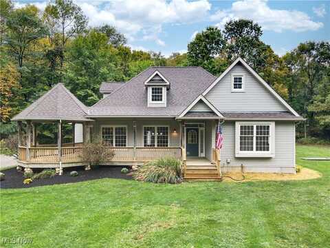 18818 Shaw Road, Chagrin Falls, OH 44023