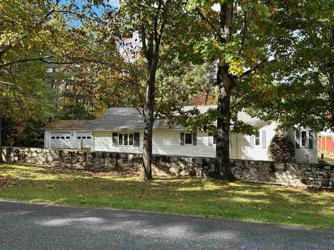 2205 South Stream Road, Pownal, VT 05261