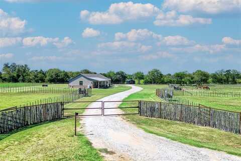 4452 County Road 123, Gainesville, TX 76240