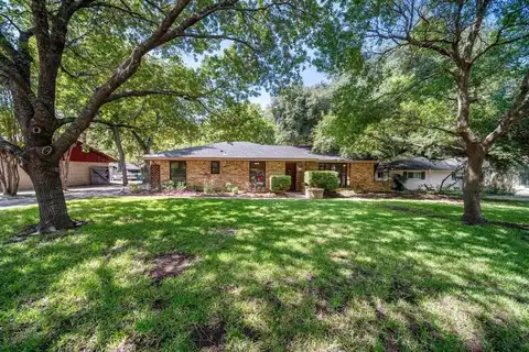 1010 Randy Road, Cedar Hill, TX 75104