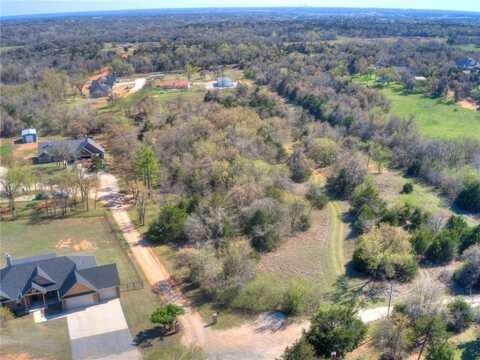 2365 Gina Court, Guthrie, OK 73044