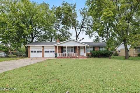 104 W Highland Avenue, Nevada, MO 64772