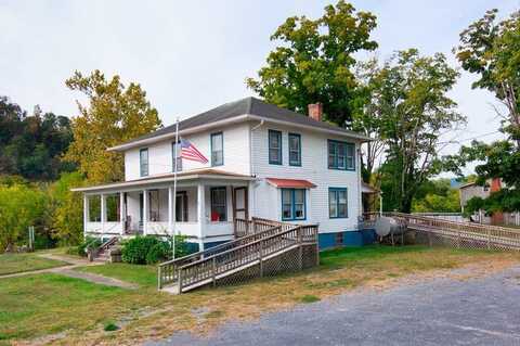 101 Davis, Alderson, WV 24910