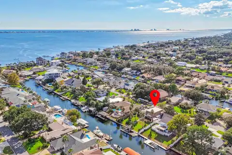 1148 Sunset Ln, Gulf Breeze, FL 32563