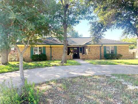 1017 E 17th St, Colorado City, TX 79512