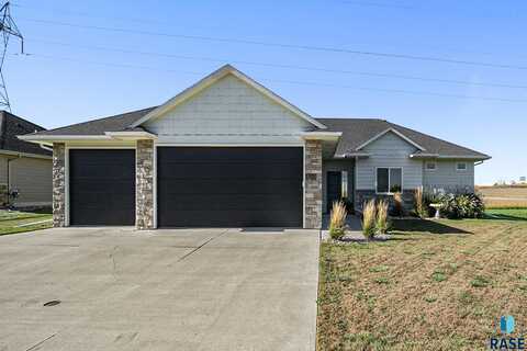 1809 W River Bend St, Brandon, SD 57005