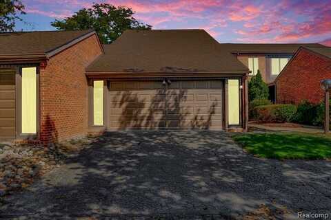 3092 LINDENWOOD Drive, Dearborn, MI 48120