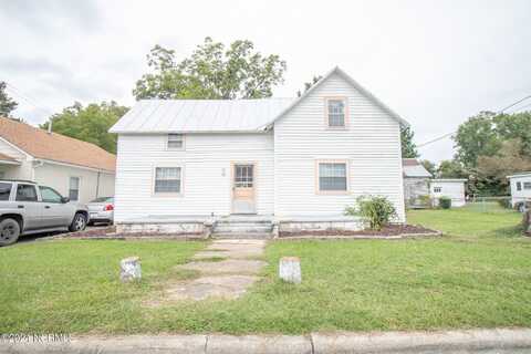 301 N Saratoga Street, Stantonsburg, NC 27883