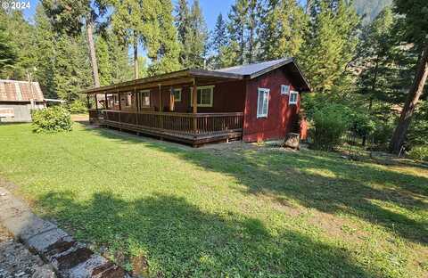 1221 FERGUSON LN, Days Creek, OR 97429