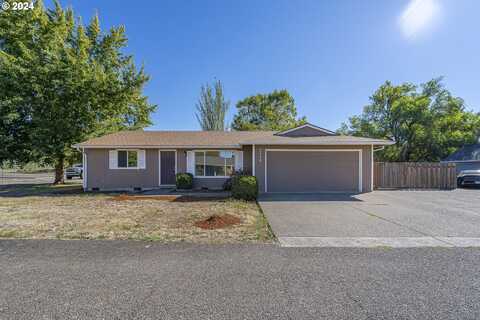 3208 E CRESTVIEW DR, Newberg, OR 97132