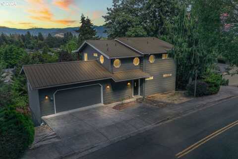 2083 STONECREST DR, Eugene, OR 97401