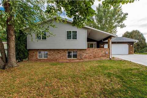 2431 Meadow Hills Drive SW, Rochester, MN 55902