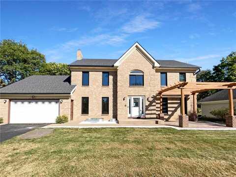 901 Autumn Drive, Woodbury, MN 55125