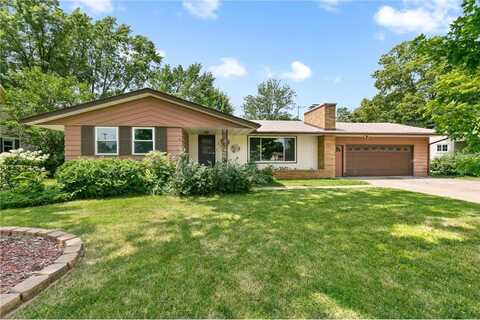 1241 12th Avenue N, Saint Cloud, MN 56303