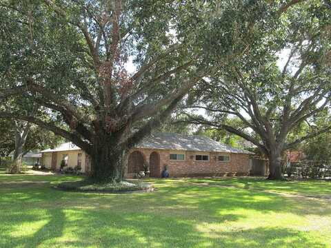 302 North Strickland Avenue, Eagle Lake, TX 77434