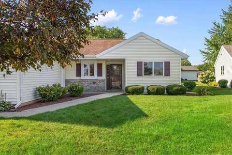 521 Meadowbrook Court, Marshall, WI 53559