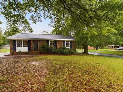 4136 Kingsland Circle, Winston Salem, NC 27106