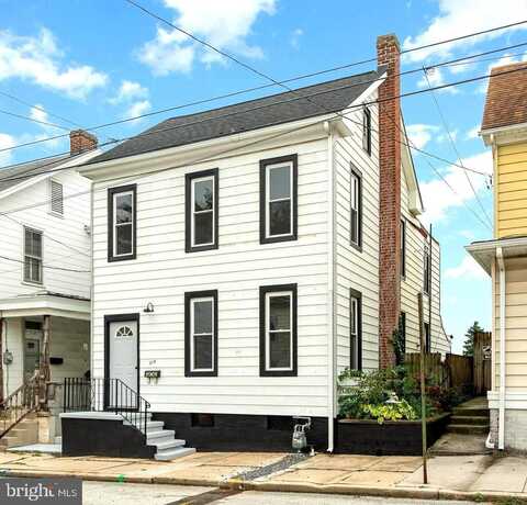 318 N FRANKLIN STREET, HANOVER, PA 17331