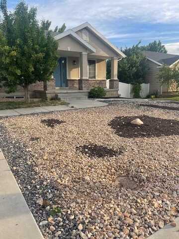 292 E Winchester DR, Springville, UT 84663