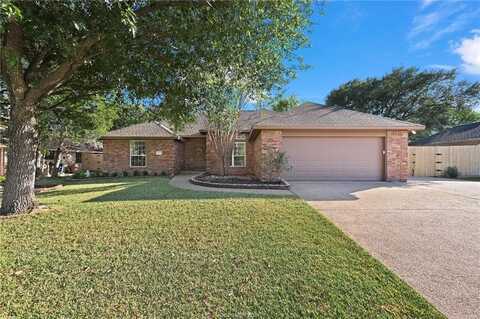 2302 South Pioneer Trail, Bryan, TX 77808