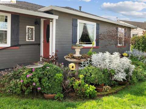 262 Fitzpatrick Rd, Oakland, CA 94603