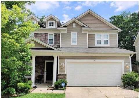 8214 Deodora Cedar Lane, Charlotte, NC 28215