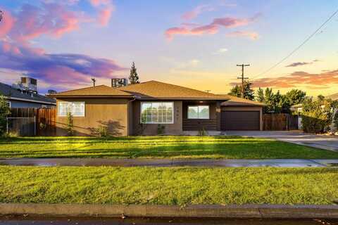 2947 Shields Avenue E, Fresno, CA 93726