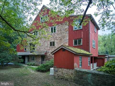 6 OLD MILL LANE, NEW HOPE, PA 18938