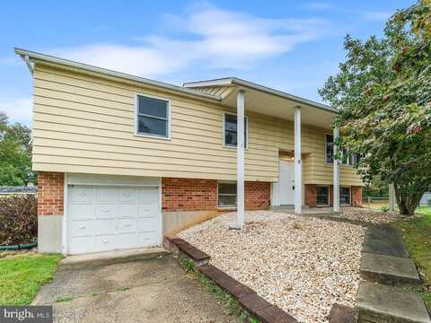 9 TANSEY DR, UPPER CHICHESTER, PA 19014