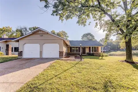 2 Waterways Court, Florissant, MO 63033