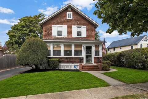 11 Vail Street, Islip, NY 11751