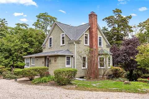 8 Lake Street, Setauket, NY 11733