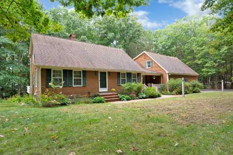 16 Grist Mill Drive, Falmouth, ME 04105