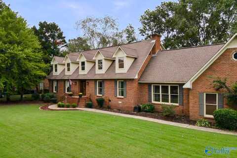 4517 Arrowhead Drive SE, Decatur, AL 35603