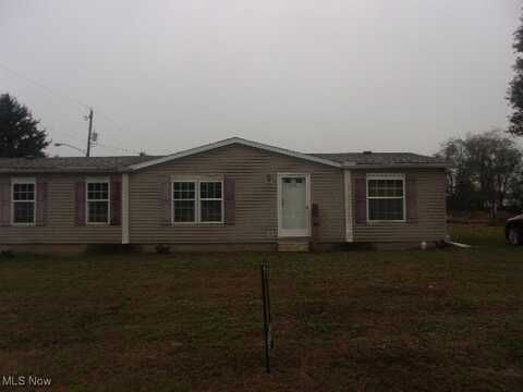 212 W 1st Street, Frazeysburg, OH 43822