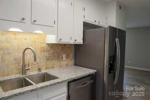525 12th Street SW, Hickory, NC 28602