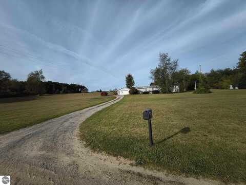 5965 N Caris Road, Vestaburg, MI 48891