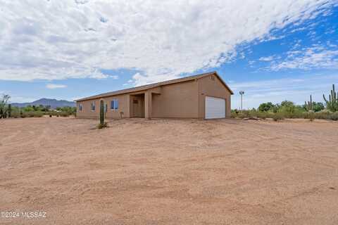 6975 N Boswell Lane, Tucson, AZ 85743