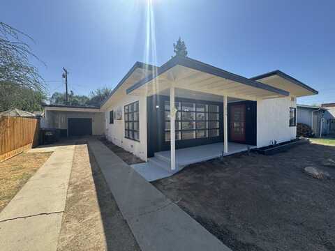 2945 E Westcott Avenue, Visalia, CA 93292