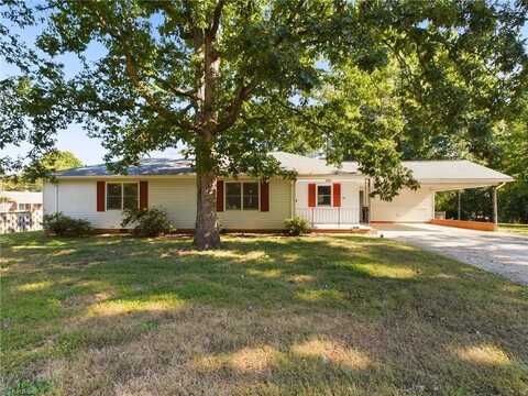 421 Fairgrove Road, Thomasville, NC 27360