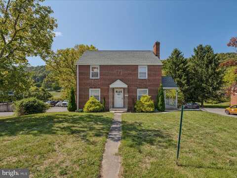 1302 VALLEY ROAD, BERKELEY SPRINGS, WV 25411